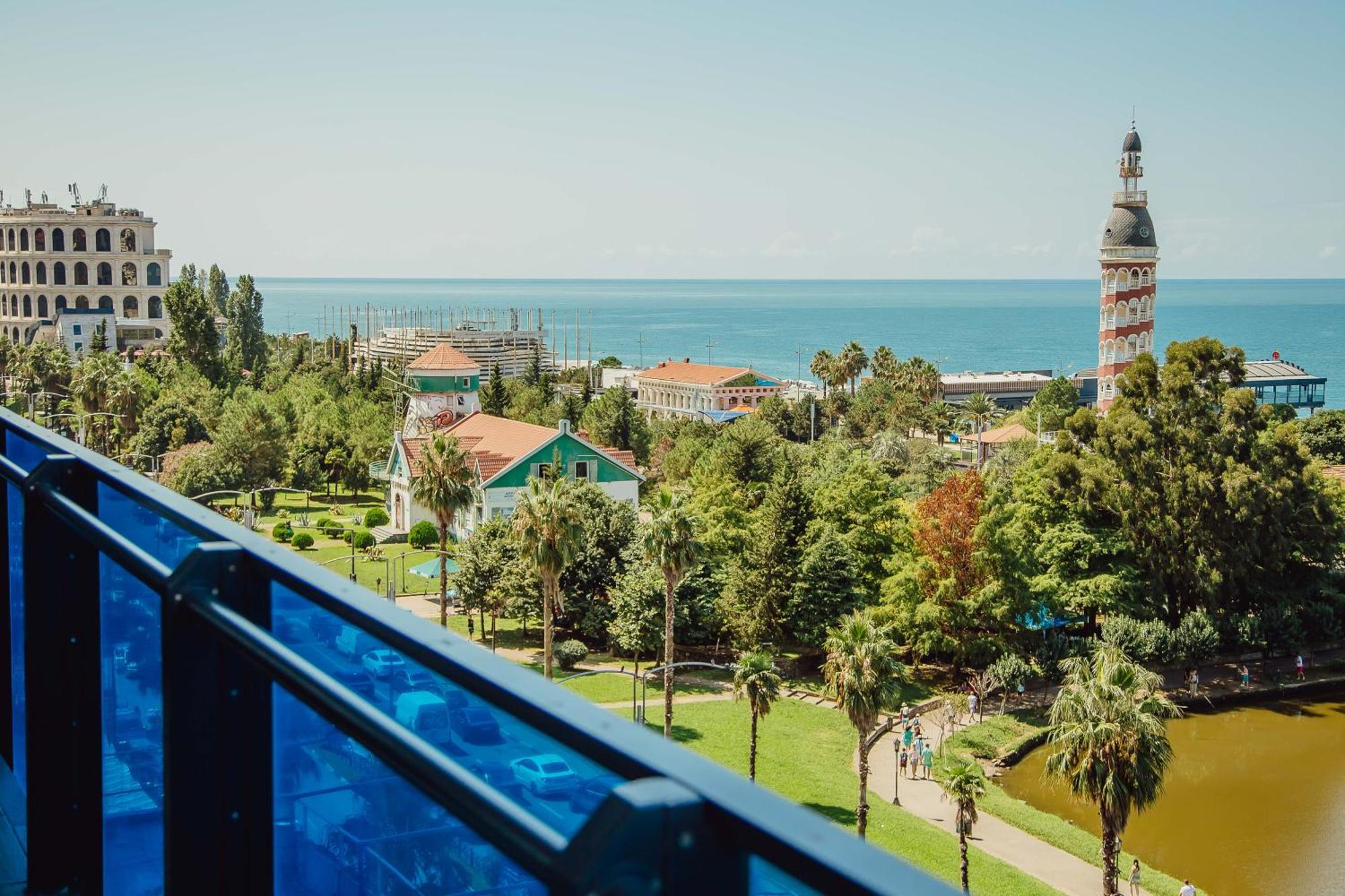 Orbi City Sea View バトゥーミ エクステリア 写真